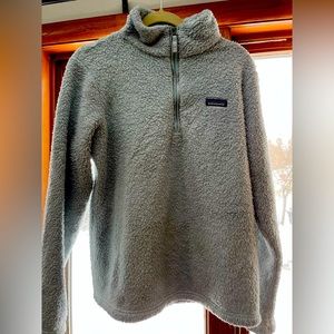 Patagonia light blue quarter zip fleece